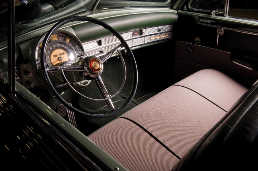 Интерьер Chrysler Town & Country Convertible (C46N) 1949 года  (фото 38 из 41)